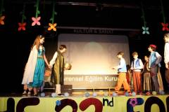 Evrensel Kolej